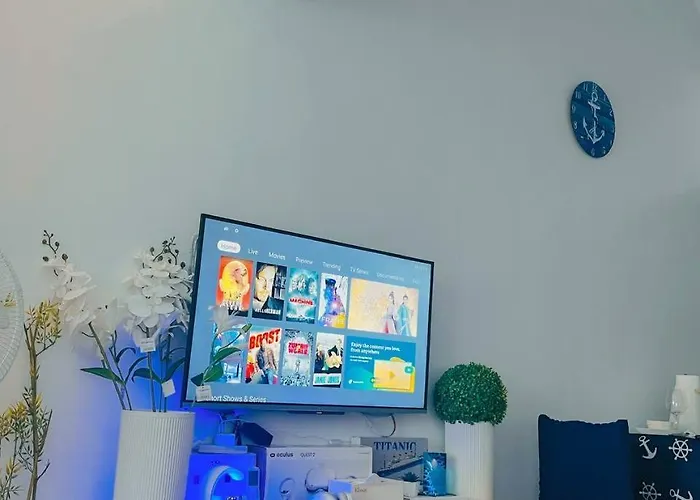 Hotel Ocean Theme Navy Blue Deluxe With Ps4 And Balcony Overlooking Bay And Zoo Near Yacht Club And Star Manila
