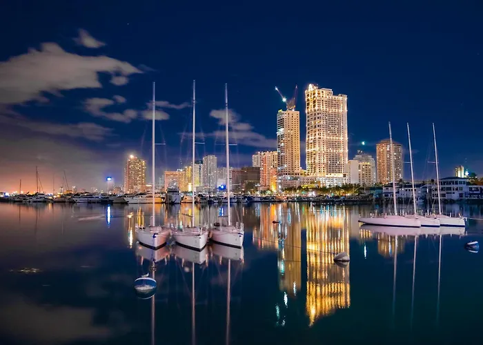 Ocean Theme Navy Blue Deluxe With Ps4 And Balcony Overlooking Bay And Zoo Near Yacht Club And Star Manila